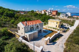 VILA S BAZENOM, 200 M OD MORA, NOVIGRAD - ZADAR, Novigrad, Maison