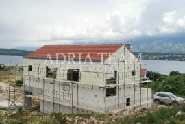 VILA S BAZENOM, 200 M OD MORA, NOVIGRAD - ZADAR, Novigrad, Maison