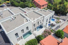 OPATIJA, LOVRAN - Ekskluzivan dvoetažni stan s privatnim bazenom samo 150 metara od plaže, novogradnja, Lovran, Apartamento