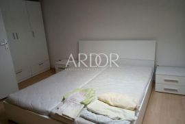 Grbci, dvoetažni stan, Rijeka, Apartamento