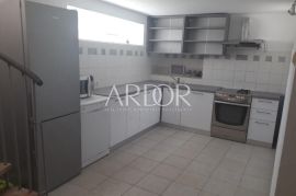 Grbci, dvoetažni stan, Rijeka, Apartamento