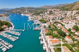 Poslovna zgrada cca 885 m2 s pogledom na more | Poslovni centar grada | Dubrovnik, Gruška obala, Dubrovnik, Εμπορικά ακίνητα