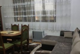 Obiteljska kuća s poslovnim prostorom - Mirkovci, Vinkovci, House