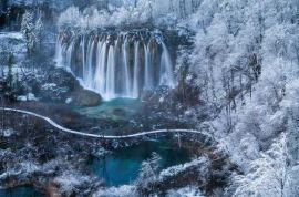 Kuća u turističkom naselju s velikom okućnicom - Plitvice, Rakovica, Famiglia