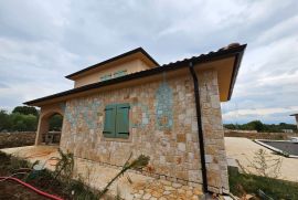 Krk, okolica, Samostojeća vila 228m2 sa bazenom i okućnicom, prodaja, Krk, Ev