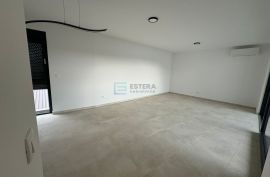 Vir PRODAJA apartman, 99 m2, 3s, 2. kat, pogled na more, krovna terasa, Vir, شقة