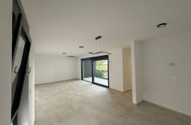 Vir PRODAJA apartman, 97 m2, 3s, 1. kat, 2 parkinga, Vir, Stan