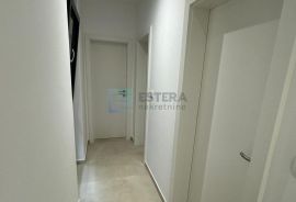 Vir PRODAJA apartman sa okućnicom, 100 m2, 3s, 2 parkinga, Vir, Apartamento