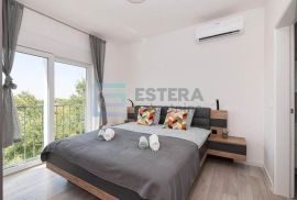 PRODAJA Nin luksuzna vila sa bazenom, 115 m2, sauna, ljetna kuhinja, Nin, Σπίτι