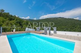 Opatija, penthouse s pogledom na more, krovnom terasom i bazenom, Opatija, Stan