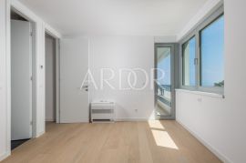 Opatija, penthouse s pogledom na more, krovnom terasom i bazenom, Opatija, Stan