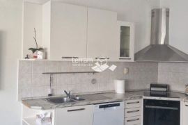 Istra, Pula, Gregovica, stan prvi kat 117,52m2, 4SS+DB  # prodaja, Pula, Appartment