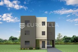 Osijek, Biljska cesta, četverosoban stan u urbanoj vili na 2. katu površine 135.86 m2 + vrt, Osijek - Okolica, Appartment