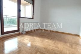 DVOSOBNI PREUREĐENI STANOVI U POTKROVLJU - DONJA DUBRAVA, ZAGREB, Zagreb, Appartement