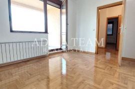 DVOSOBNI PREUREĐENI STANOVI U POTKROVLJU - DONJA DUBRAVA, ZAGREB, Zagreb, Appartement