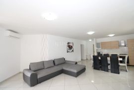 Vrbnik, otok Krk- apartman 93m2 s pogledom na more, Vrbnik, شقة