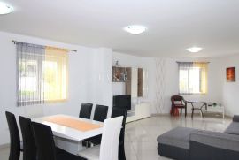 Vrbnik, otok Krk- apartman 93m2 s pogledom na more, Vrbnik, شقة