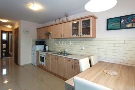 Soline, Otok Krk- apartman 65m2, blizu ljekovite plaže, Dobrinj, Daire