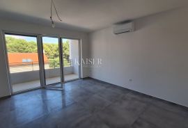 Nerezine, otok Lošinj - dvoetažni apartman 75,65 m2, blizina mora, Mali Lošinj, Apartamento