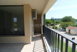 Labin, centar - 2S+DB s terasom, 61 m2, Labin, Appartement