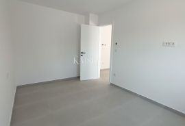 Malinska, Otok Krk- stan 107m2 s pogledom na more, Malinska-Dubašnica, Appartamento