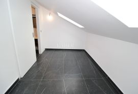 Opatija, penthouse, blizina centra, pogled na Opatiju i Kvarner s vrha krova, Opatija, Stan