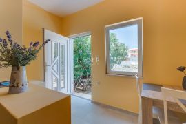 Mali Lošinj - predivna vila 200m od mora, Mali Lošinj, Дом