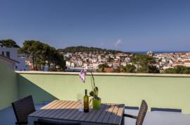 Mali Lošinj - predivna vila 200m od mora, Mali Lošinj, Дом