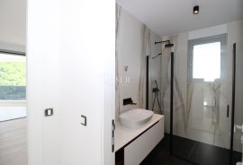 Opatija, penthouse, na traženoj lokaciji s pogledom, Opatija, Διαμέρισμα