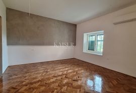 Opatija, centar, stan u prizemlju, Opatija, Appartement