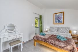 Tinjan - dvije dvojne kuće s bazenom, 170 m2, Tinjan, Casa