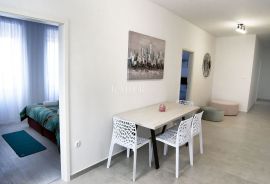 Drenova - moderna kuća s bazenom, 150 m2, Rijeka, Maison