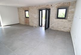 Rabac - kuća s bazenom 500 m od mora, 90 m2, Labin, Ev