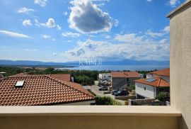 Otok Krk, Malinska - apartman 100m2, pogled more, Malinska-Dubašnica, Stan