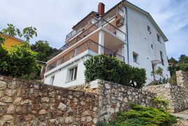 Rabac - kuća s više stambenih jedinica i panoramskim pogledom na more, 368 m2, Labin, Casa