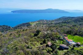 Opatija, Mošćenička Draga - imanje na moru, 8 000 m2, Mošćenička Draga, Kuća