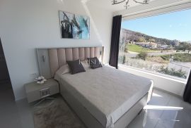 Trget -moderna vila nedaleko mora, 225 m2, Raša, Дом