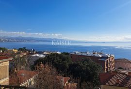 Opatija, centar trosobni komforni stan u austrougarskoj vili s pogledom na obalu i more, Opatija, Appartamento