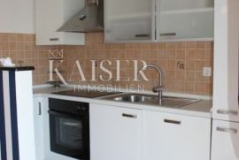 Krk - Vrbnik kuća sa 6 apartmana i prekrasnim pogledom na more, Krk, House