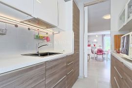 Labin - moderna kuća s bazenom, 180 m2, Labin, بيت