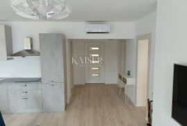 Mali Lošinj - predivna kuća 240m2, 70m do mora, Mali Lošinj, Haus