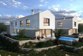 Otok Krk, Malinska - kuća 97m2 sa bazenom, Malinska-Dubašnica, House