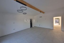 Barban - kuća s bazenom 160 m2 i okućnicom 1100 m2, Barban, Famiglia