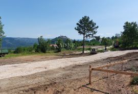 Istra, Motovun - građevinsko zemljište 6200m2 sa pogledom na Motovun, Motovun, Terreno