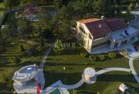 Istra, Pazin - jedinstveno imanje, 42.000 m2, Pazin, Casa