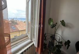 Rijeka, centar -  Dva stana u strogom centru grada  72 m2, Rijeka, Kвартира