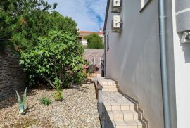 Novi Vinodolski, Klenovica, kuća sa 2 apartmana i pogledom na more, Novi Vinodolski, Σπίτι