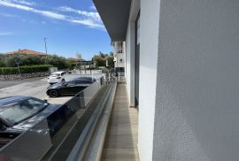 Otok Krk, Krk - Stan od 100 m2 + app od 48 m2, Krk, Stan