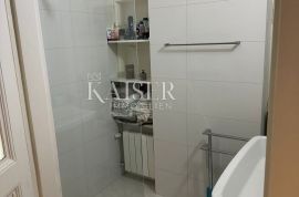 Rijeka, Pećine - Stan prvi red do mora + apartman u suterenu 135 m2, Rijeka, Kвартира