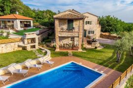 Istra - Villa s bazenom i okućnicom 1000 m2, Tinjan, Famiglia